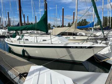 1979 Ericson Yachts 30 +