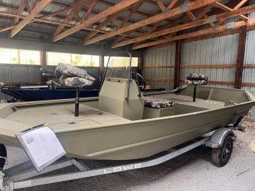 2023 Lowe Boats RX1760 Pathfinder