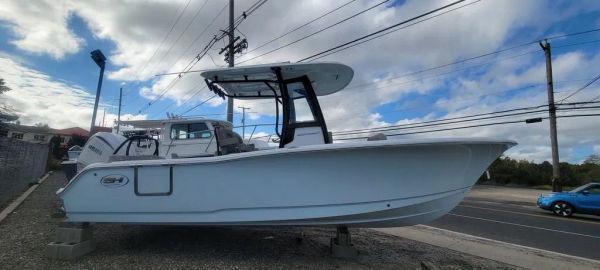 2025 Sea Hunt Ultra 239 SE