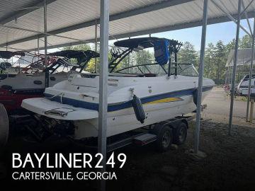 2004 Bayliner 249 Sun Deck