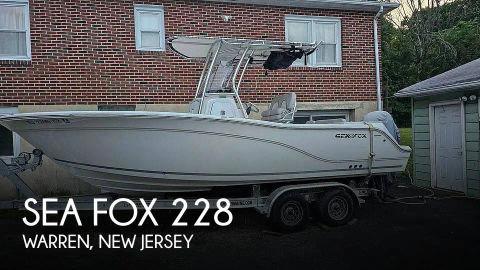 2021 Sea Fox 228 commander