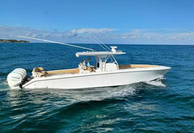 2020 Bahama 41 Center Console