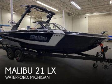 2023 Malibu 21 LX