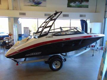 2025 Yamaha Boats AR195