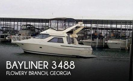 1997 Bayliner 3488 Avanti Command Bridge