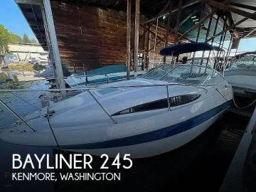 2005 Bayliner 245