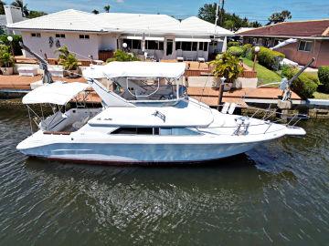 1992 Sea Ray 350 Express Cruiser