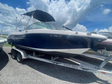 2019 Robalo R207 Dual Console