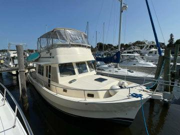 2005 Mainship 400 Trawler