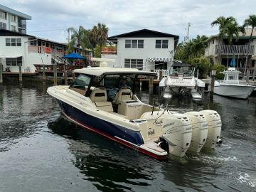 2022 Chris Craft Calypso 35 CP