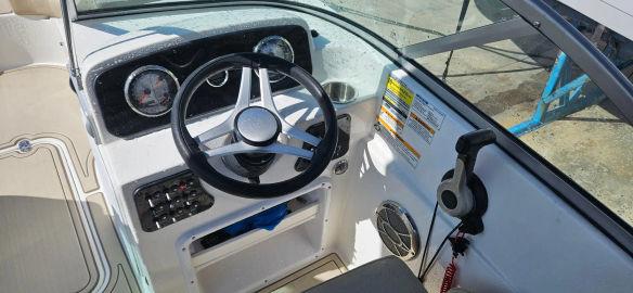 2016 Hurricane SunDeck 187 OB