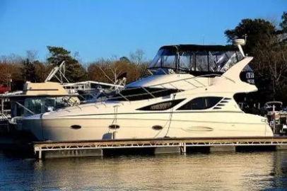 2005 Silverton 38 Sport Bridge