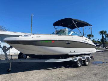 2017 Hurricane SunDeck SD 2200 DC OB