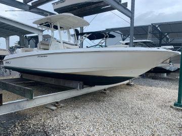 2019 Boston Whaler 270 Dauntless