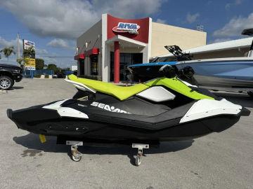 2023 Sea-Doo Spark 3-up Rotax 900 ACE CONV with iBR and Audio