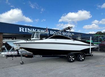 2009 Rinker Captiva 226