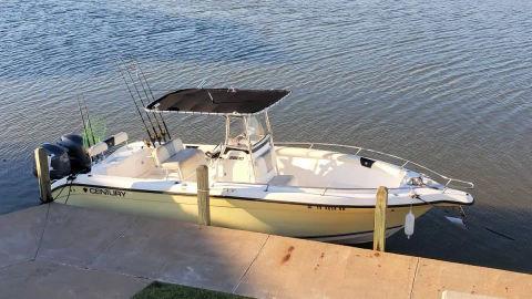 2007 Century Boats 2600CC