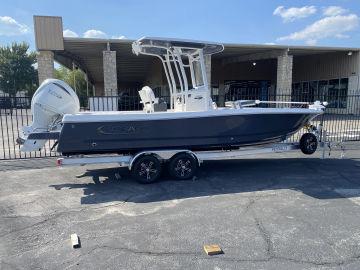 2023 Robalo 246