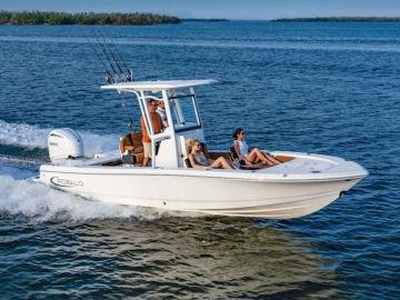 2024 Robalo 246 Cayman