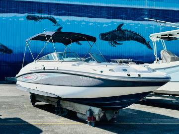 2014 HURRICANE SUNDECK 2400