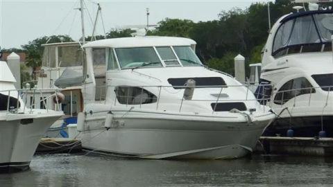 2004 Sea Ray 390 Motor Yacht