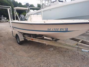 2001 Sea Pro 17 Bay Series