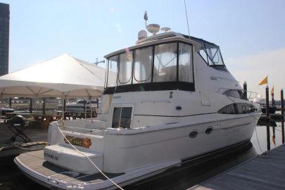 2004 Carver 444 Cockpit Motor Yacht