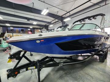 2024 Mastercraft XT24