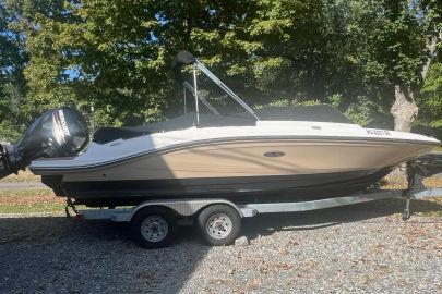 2018 Sea Ray SPX 210 OB