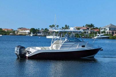 2009 Cobia 256 Express