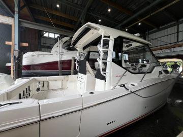 2020 Boston Whaler 325 Conquest Pilothouse