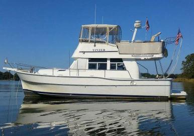 2003 Mainship 390