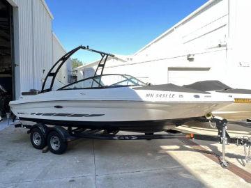 2014 Sea Ray 205 Sport