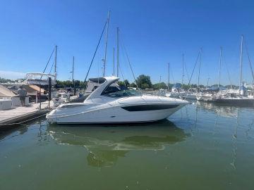 2015 Sea Ray 330 Sundancer