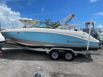 2018 NauticStar 223DC Sport Deck