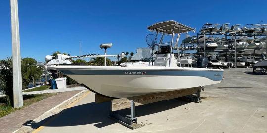 2013 NauticStar 2200 Sport