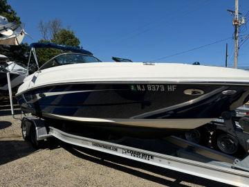 2014 Sea Ray 240 Sundeck