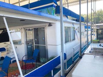 1983 Custom Houseboat Hilburn