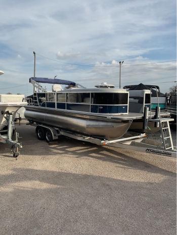 2023 Bentley Pontoons Legacy 220 Cruise XL