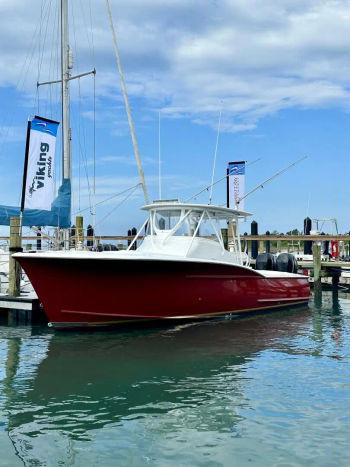 2009 Jarrett Bay 32 express walkaround