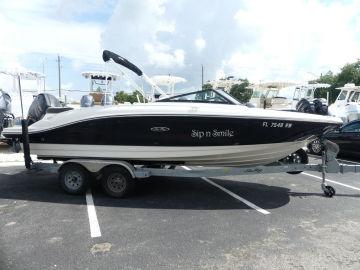 2019 Sea Ray SPX 210 OB