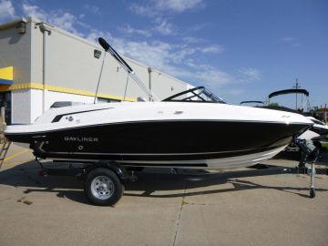 2024 Bayliner VR5 Bowrider