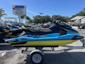 2023 Yamaha WaveRunners VX Cruiser with Audio