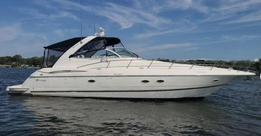 2003 Cruisers Yachts 4370 Express