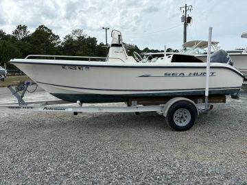 2005 Sea Hunt Triton 186