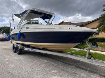 2005 Sea Ray 240 Sundeck