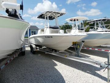 2019 Boston Whaler 210 Dauntless