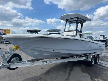 2024 Robalo 246 Cayman