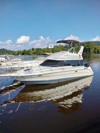 1991 Bayliner 3058