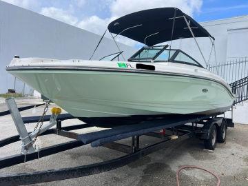 2022 Sea Ray 210 SPX